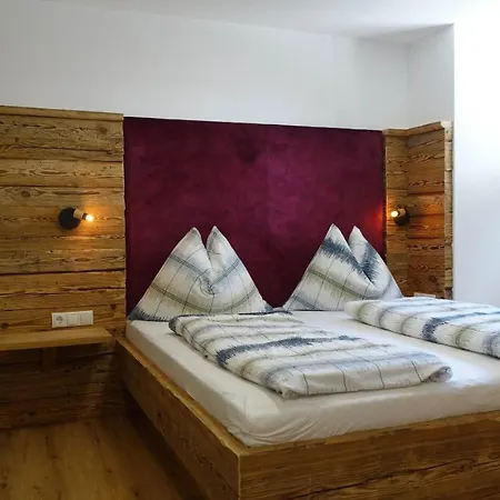 Holiday home Gruppenhaus Zur Schoensten Aussicht Zellberg