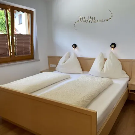 Gruppenhaus Zur Schoensten Aussicht Holiday home Zellberg