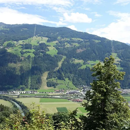 Gruppenhaus Zur Schoensten Aussicht * Zellberg